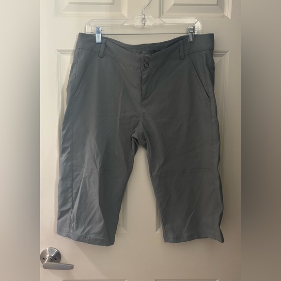Prana Vintage Mid Rise Bermuda Hike Shorts, Gray, Size 14 - Picture 1 of 8